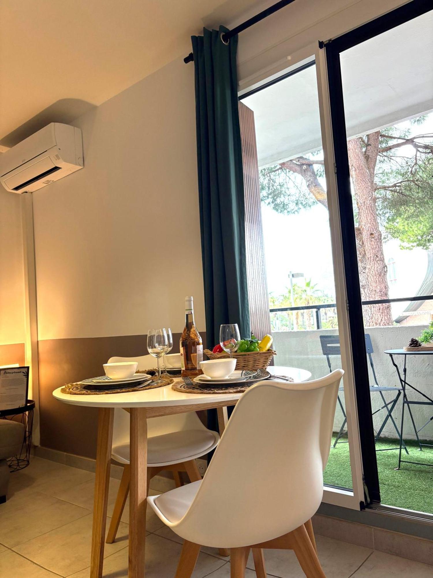 L'Amazone Studio Plein Centre Plages A 2Min Clim Wifi Sur Le Port - Top Prosconciergerie- لا غراند موت المظهر الخارجي الصورة